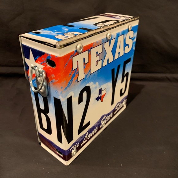 Handmade License Plate Crossbody Bag - Picture 5 of 7